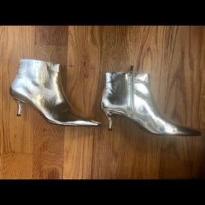 NWOT Zara metallic booties